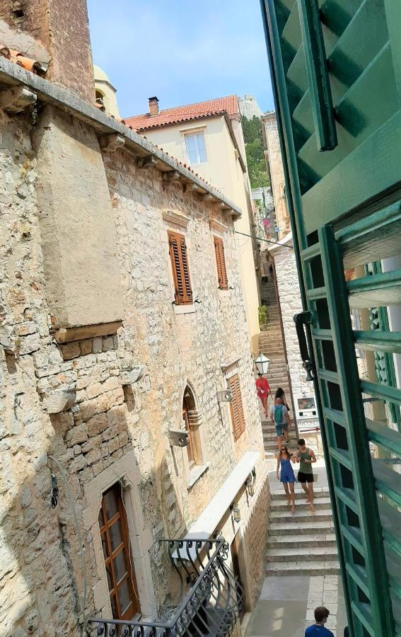 Apartman And Town Gate Hvar